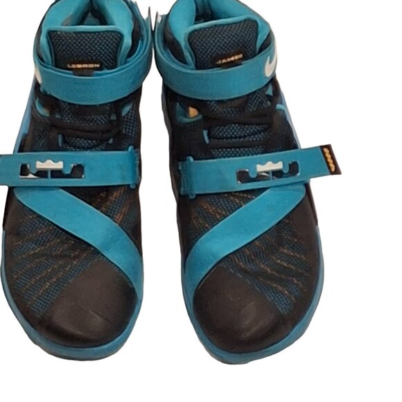Lebron James Blue Lagoon Soldier 9's - Picture 1 of 6
